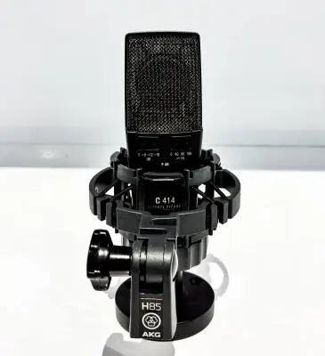 AKG - C414 XLS - 9 Pattern Large Diaphragm Condenser Mic 2